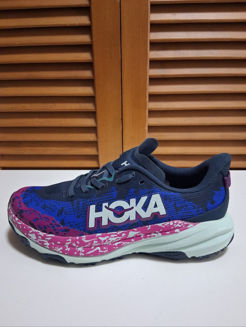 Hoka Youth Speedgoat 6 Sneaker * Size: 4MD